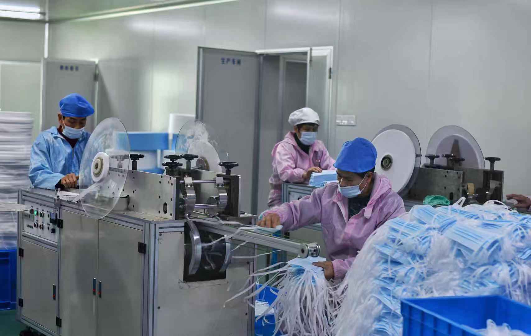 寧波奉化 日夜兼程趕制醫用口罩，全力支援疫情防控